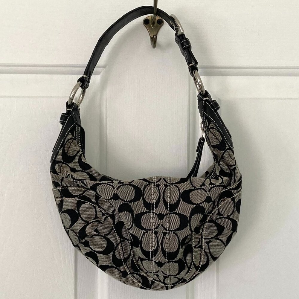 Coach Signature Shoulder Bag